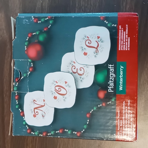 Pfaltzgraff Other - Pfaltzgraff Noel Winterberry Plates 200 Anniversary Edition